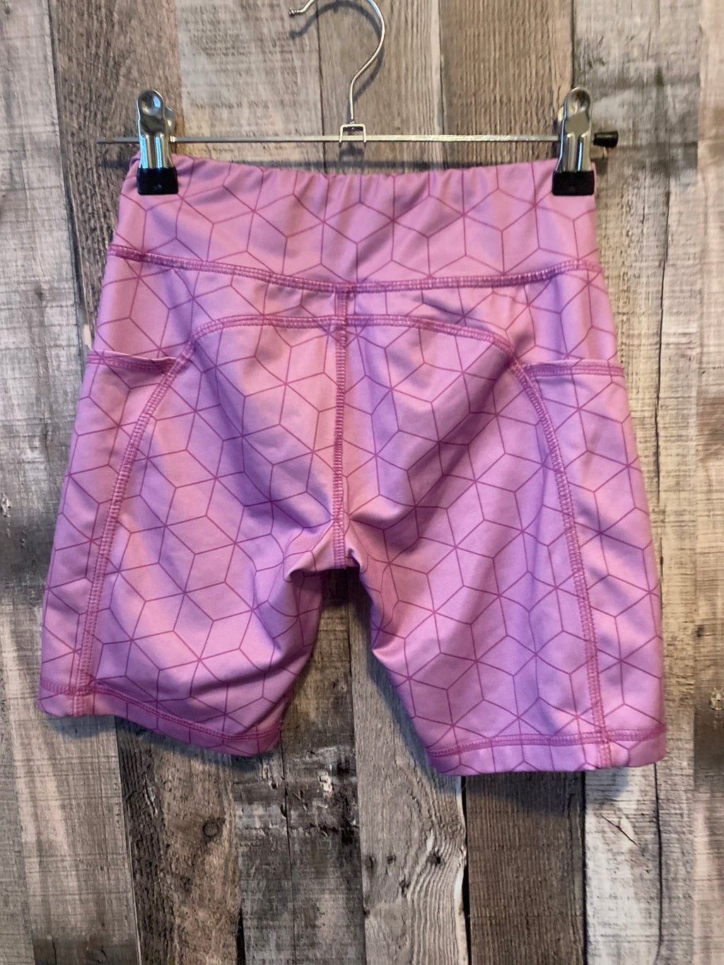 Athletic Works Medium 7/8 Shorts