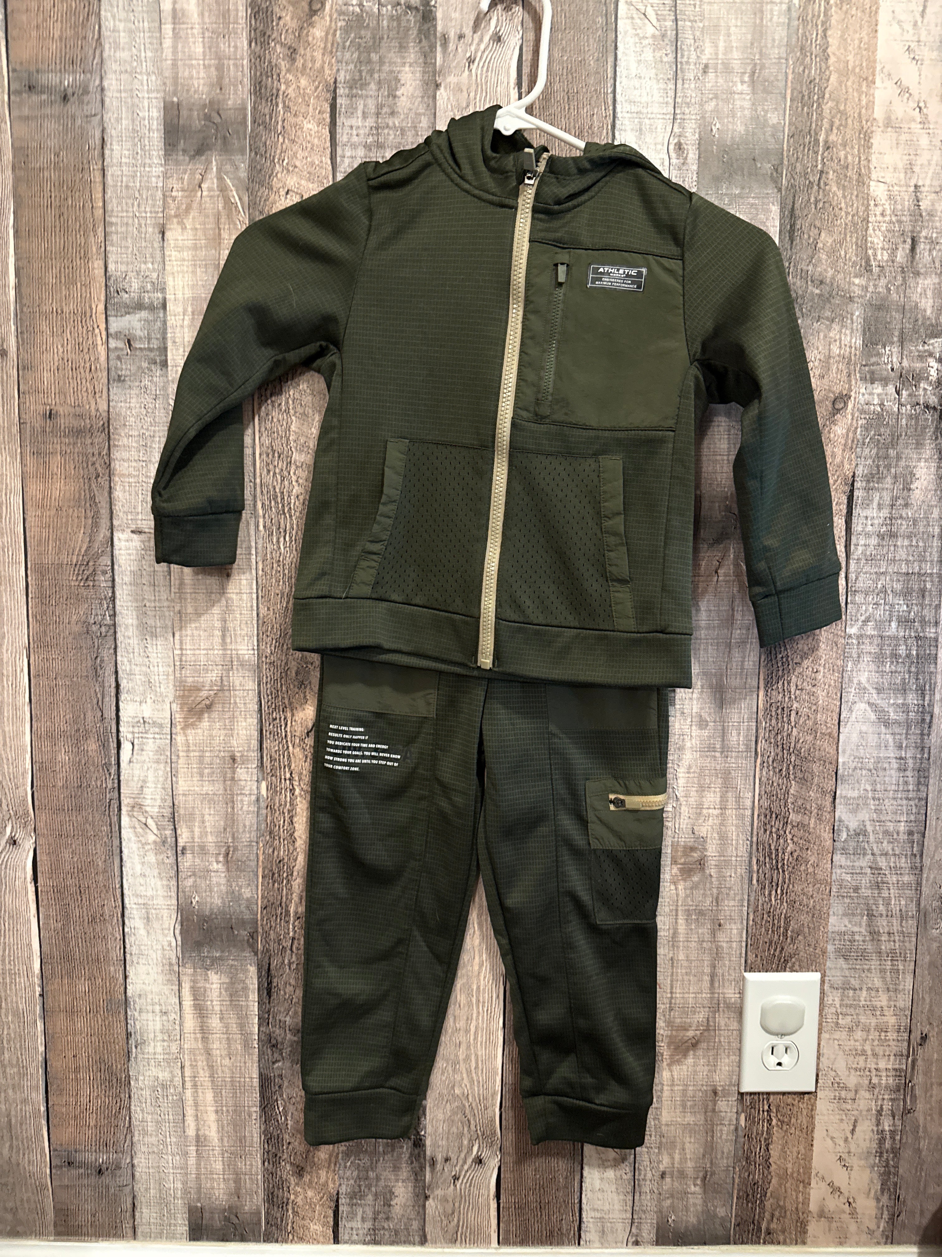 4T jogger set