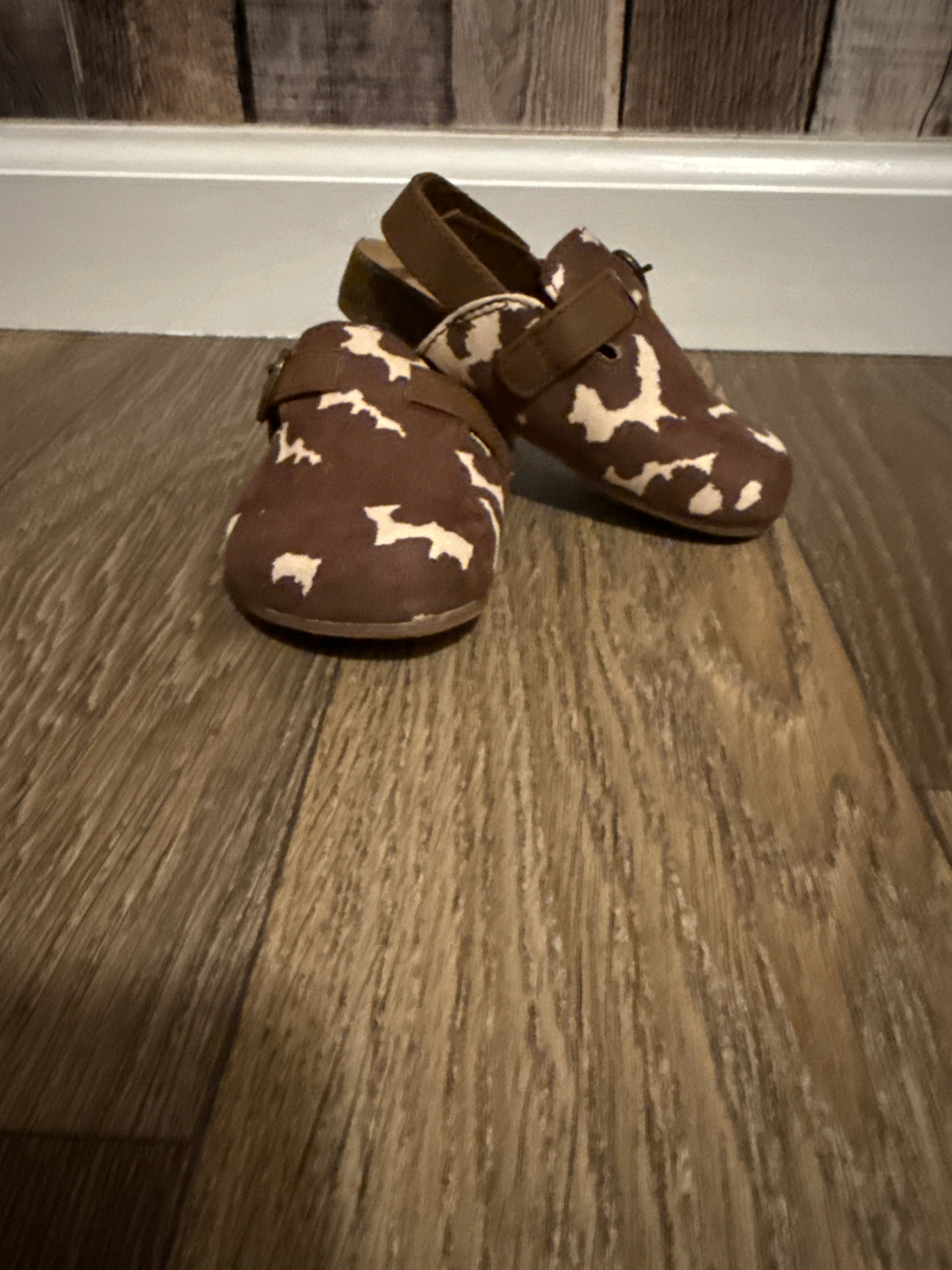 7 Cow Print Slides
