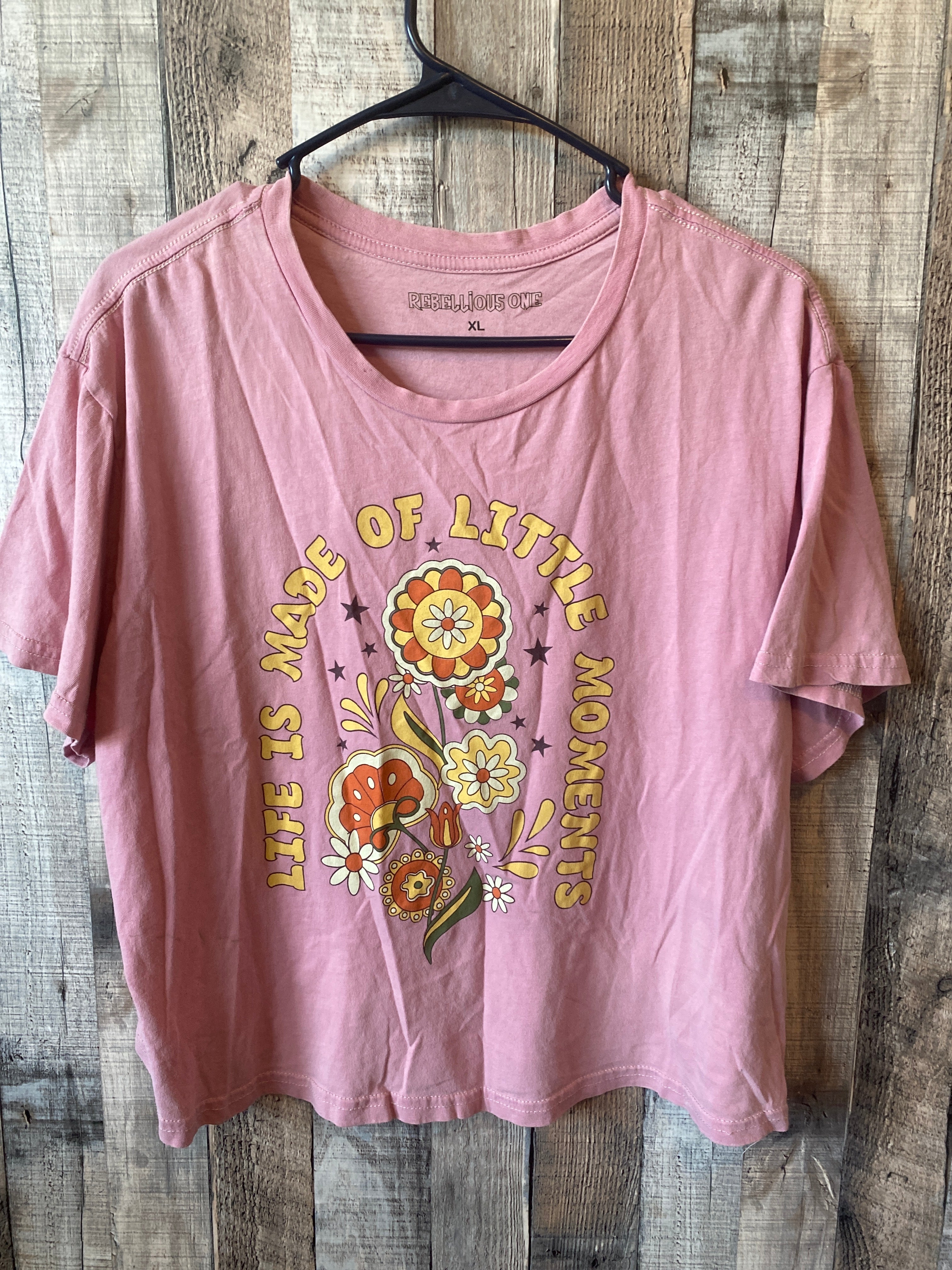 Rebellious One XL Shirt