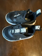 Nike Size 4c Tennis Shoes
