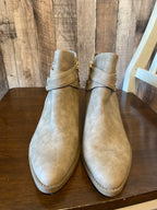 Guess Size 7.5 Women’s Ankle Boots