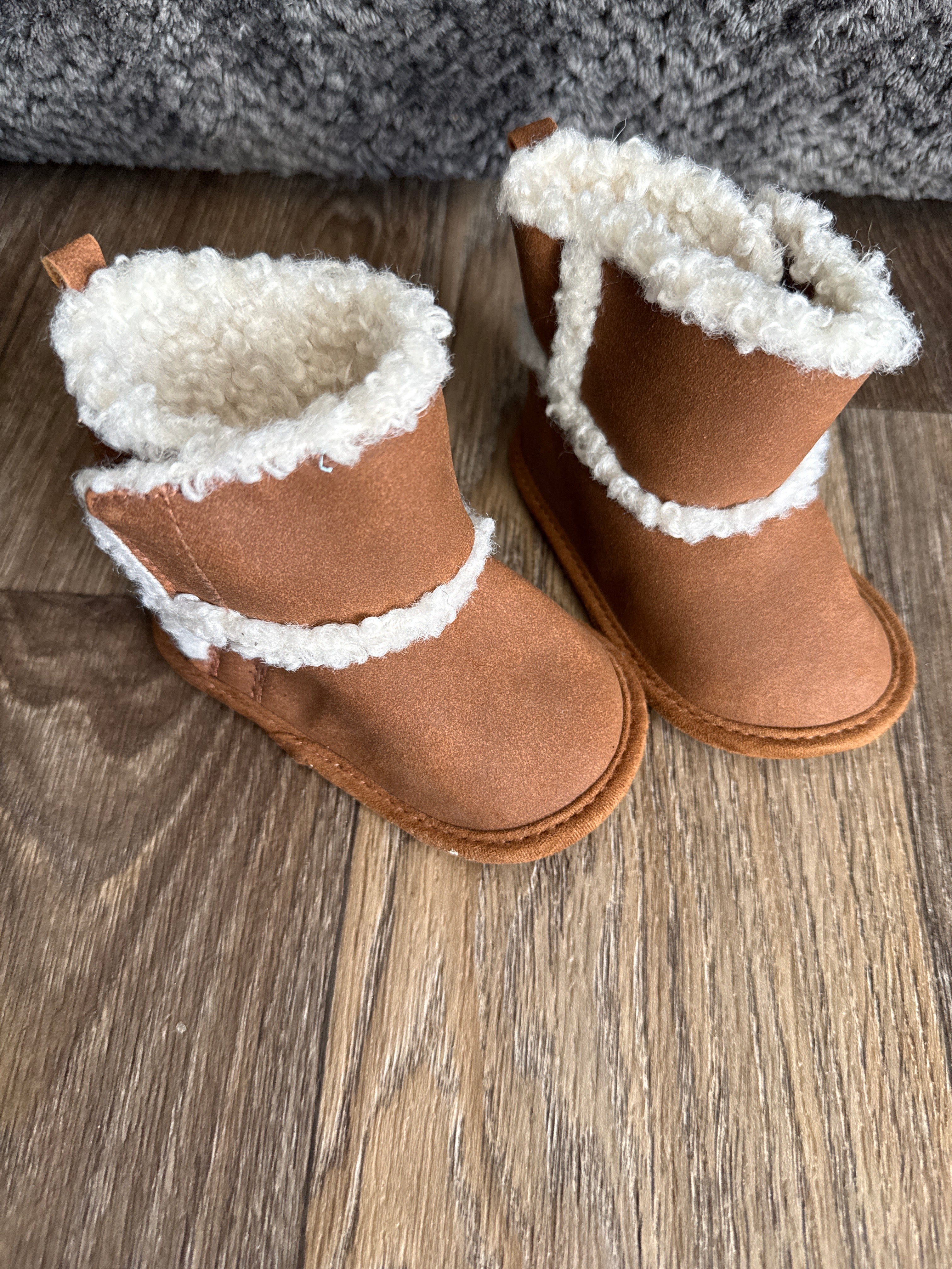 3-6 month soft bottom boots