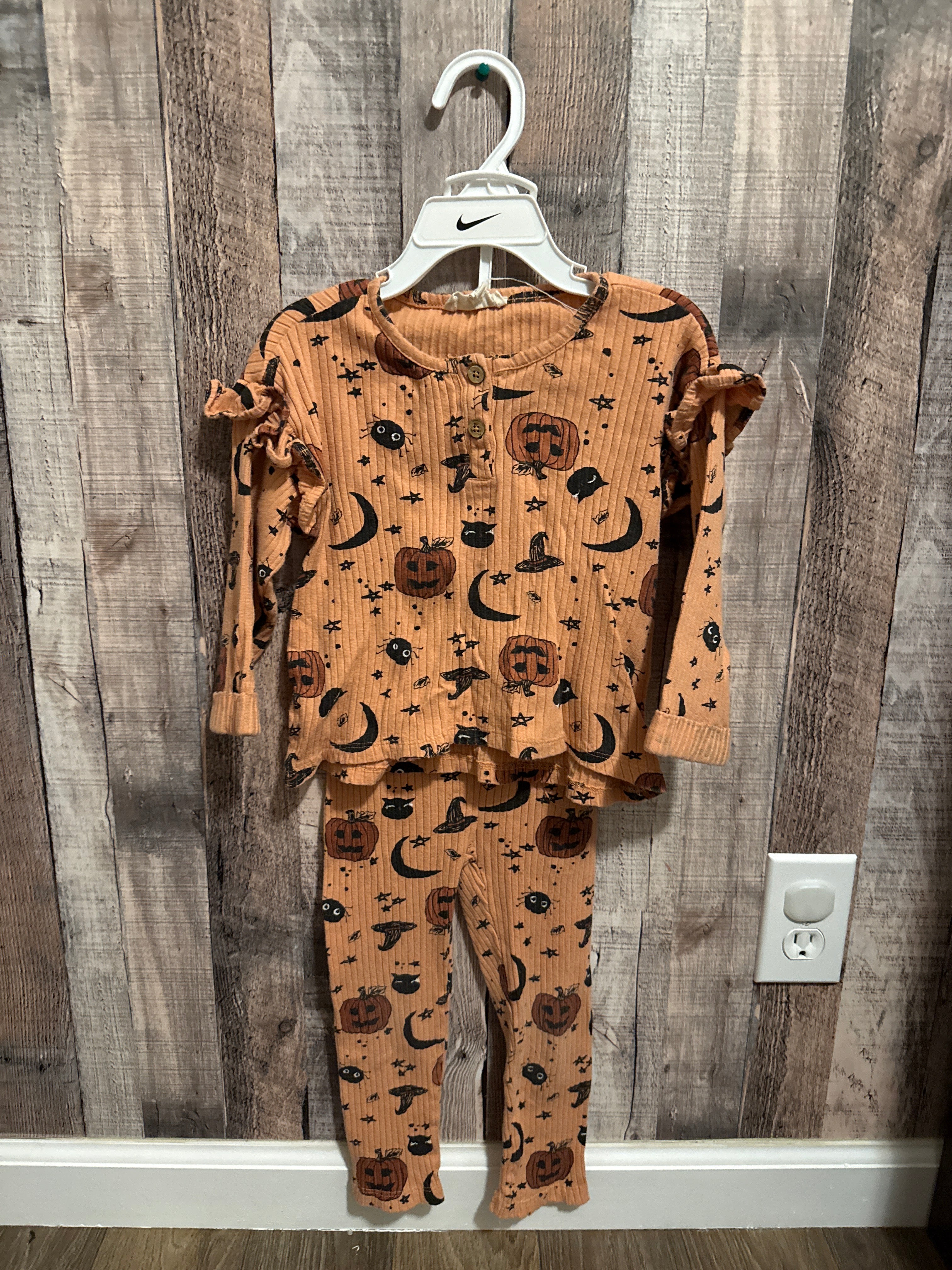 3T two piece set