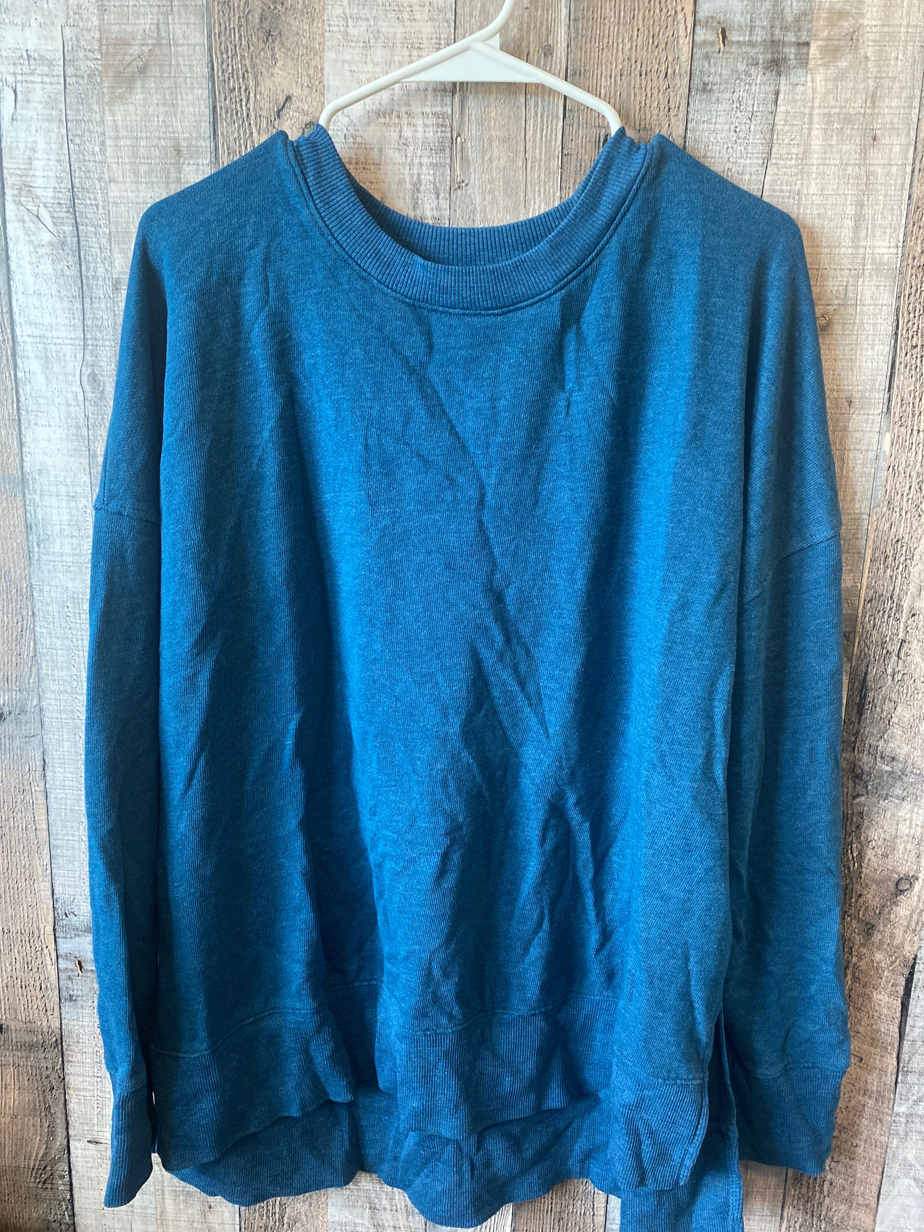 Time and Tru XL Crewneck