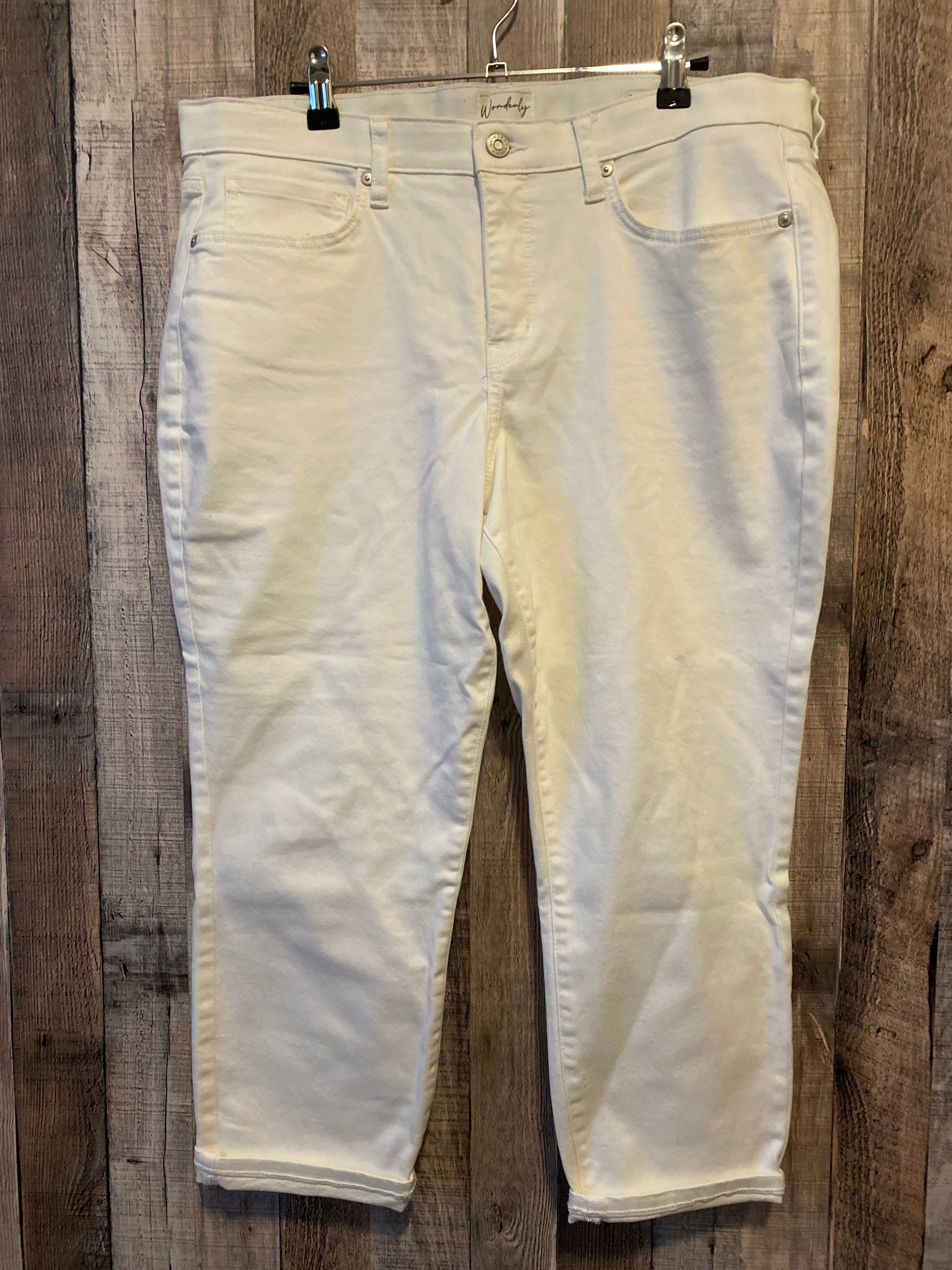 Wonderly Size 14 Skinny Crop Capri Pants