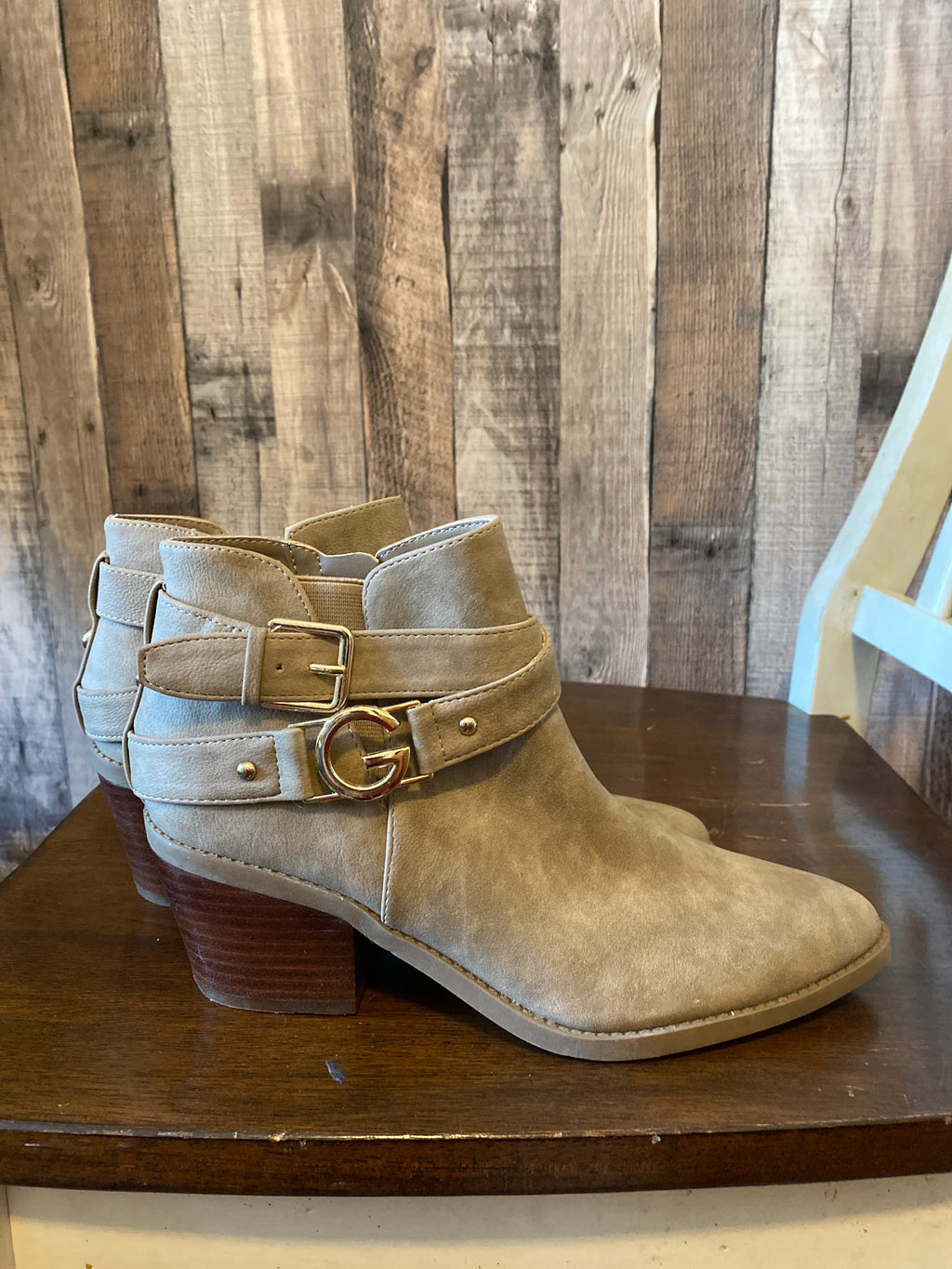 Guess Size 7.5 Women’s Ankle Boots