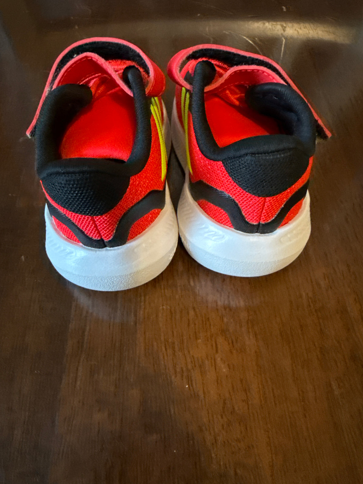 Adidas Size 4k Tennis Shoes