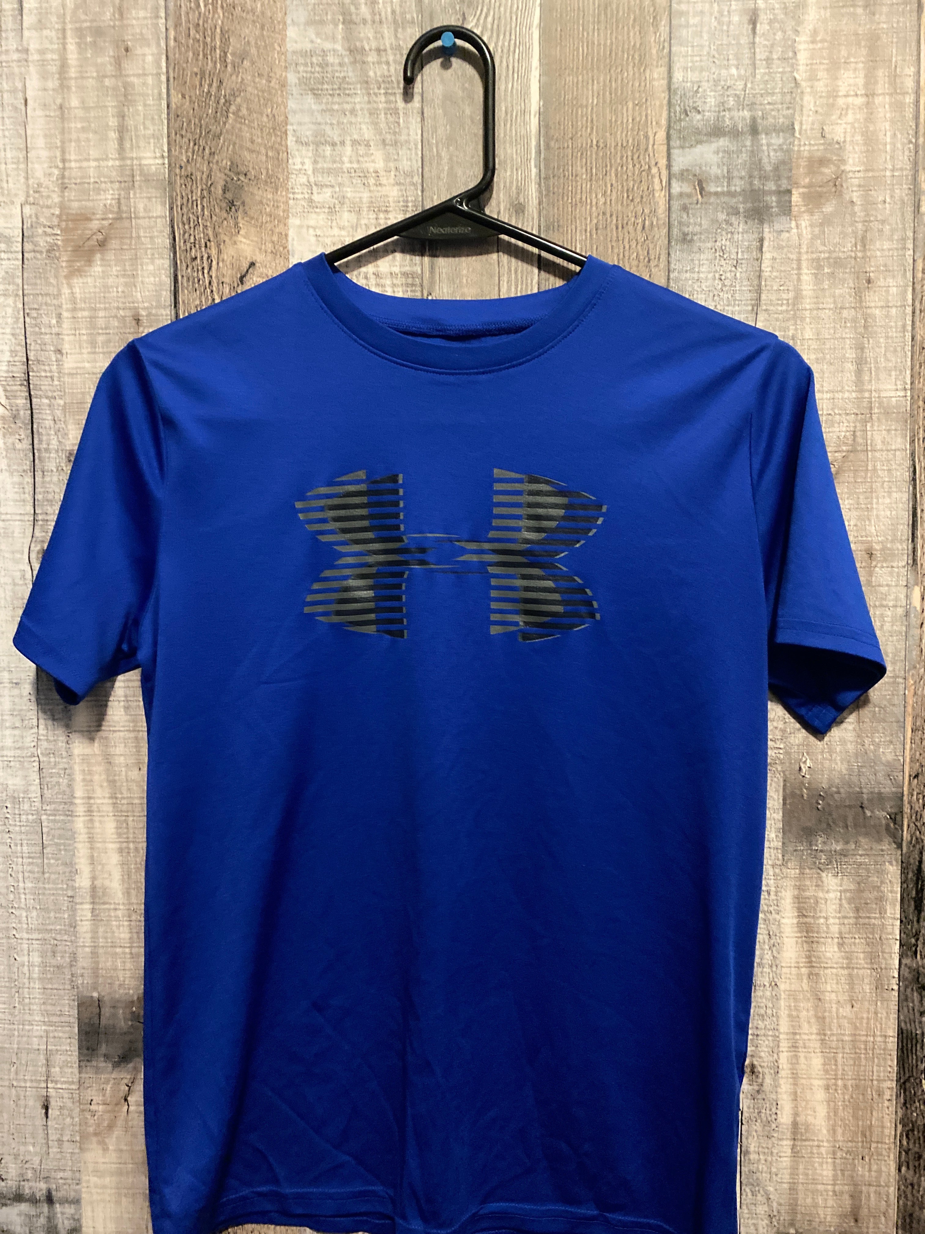 Under Armour Youth XL Shirt