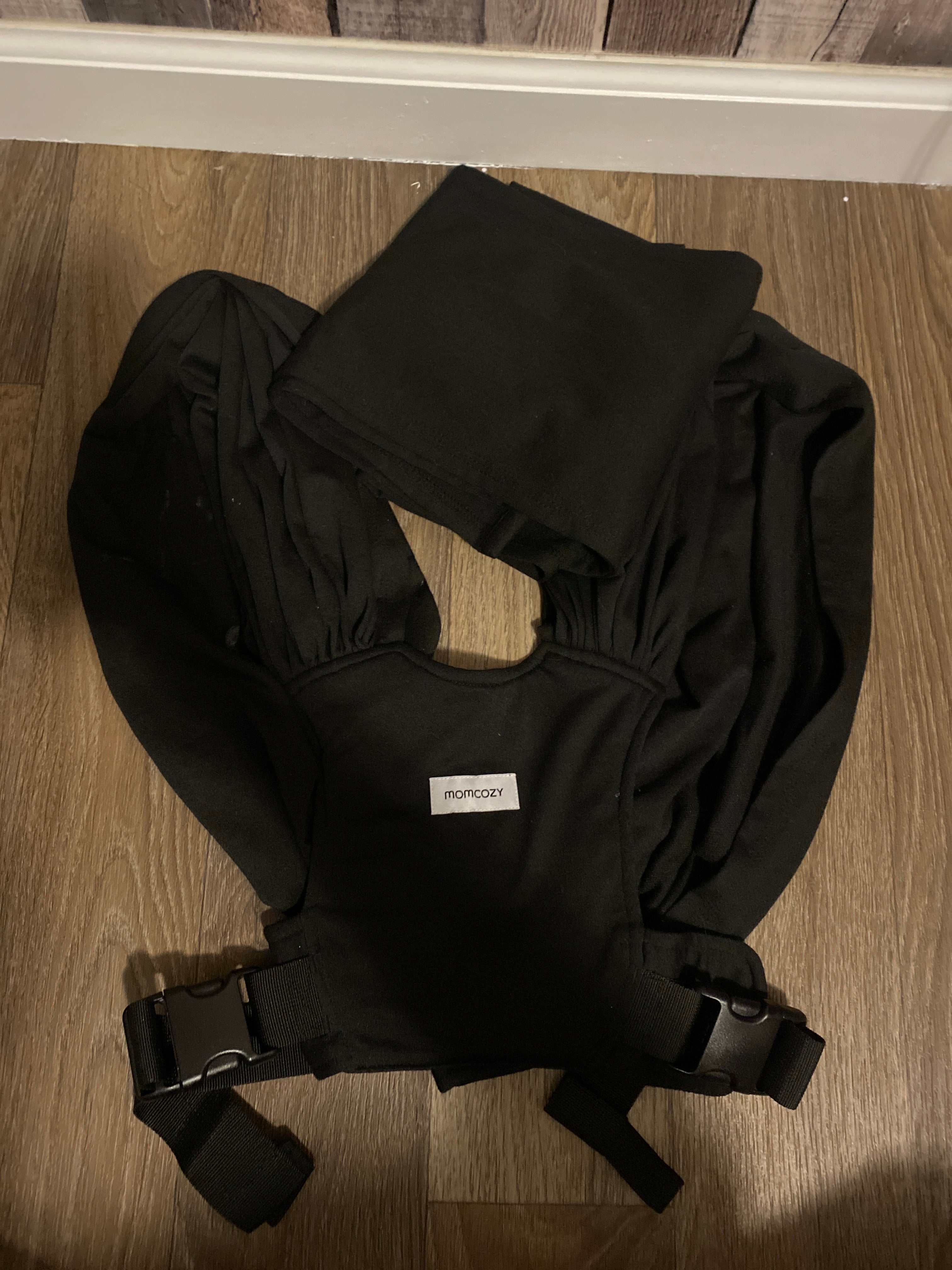Momcozy wrap carrier