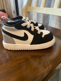 Nike dunk size 4C ￼