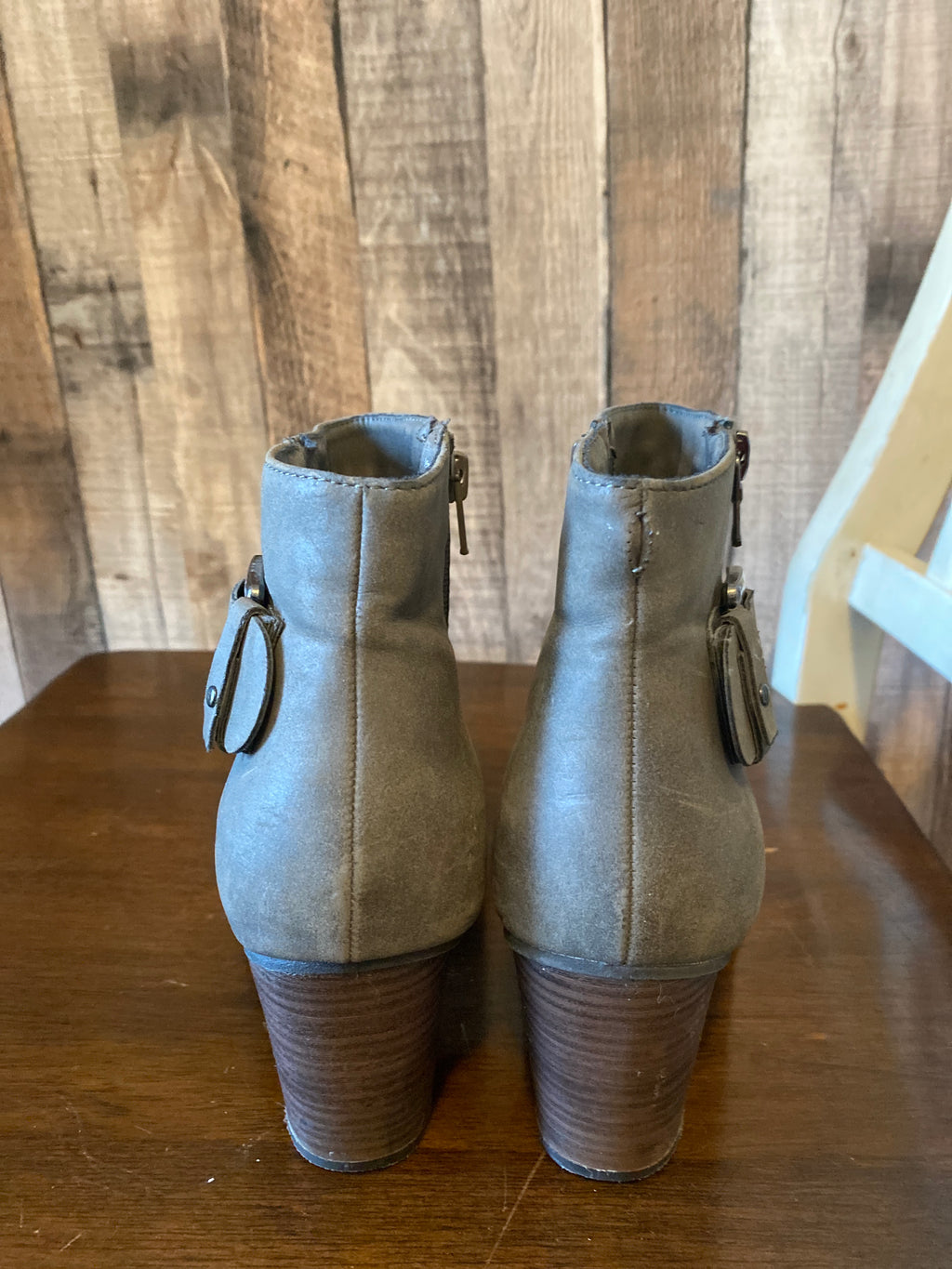 Suga Size 8.5 Women’s Ankle Boots