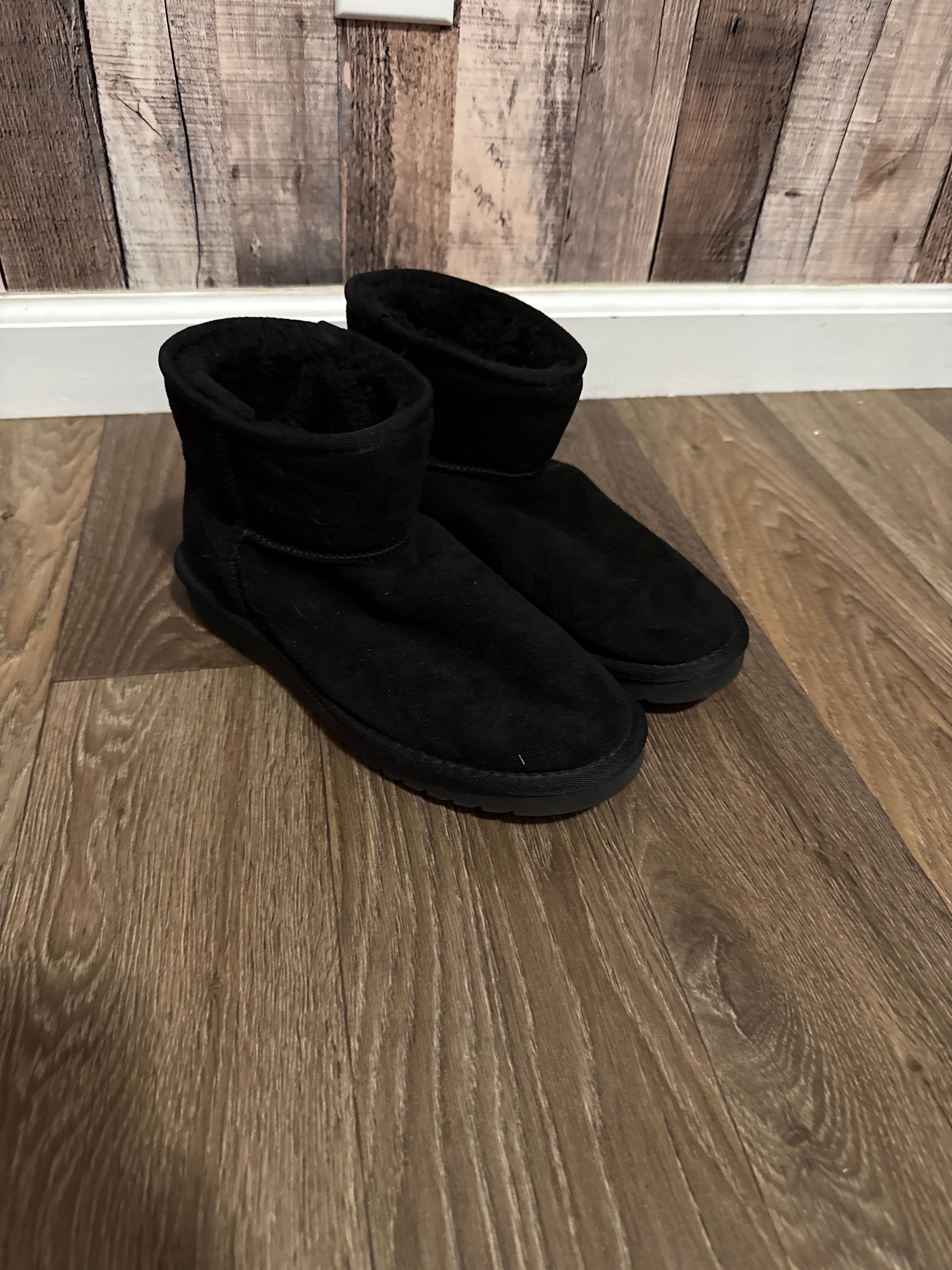 Cushionaire Size 7.5