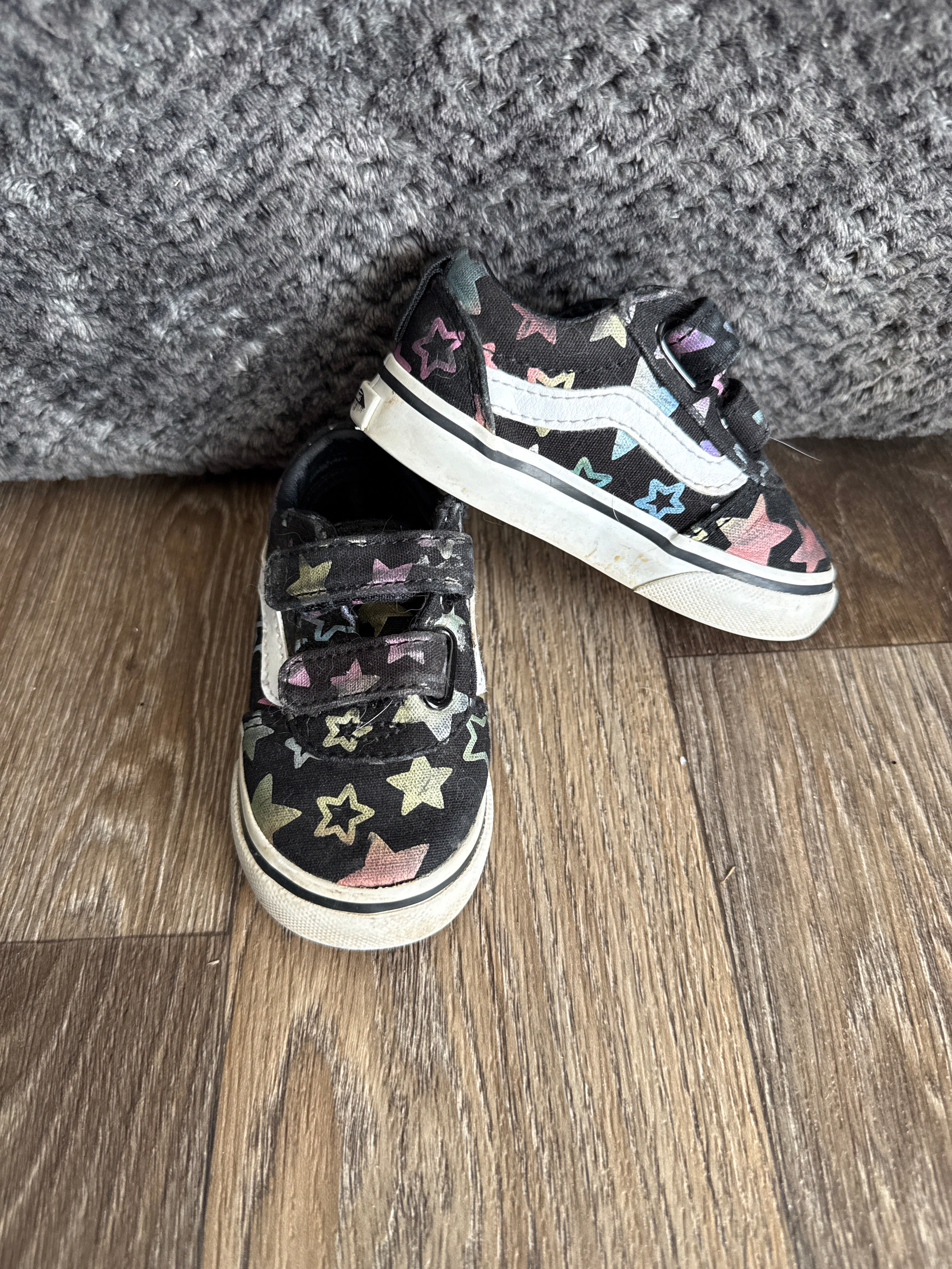 Toddler 5 vans